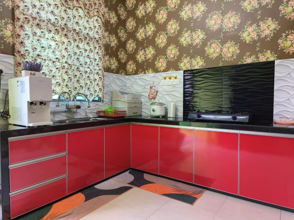 Irdina Homestay Formuslims - 창룬 외부 사진
